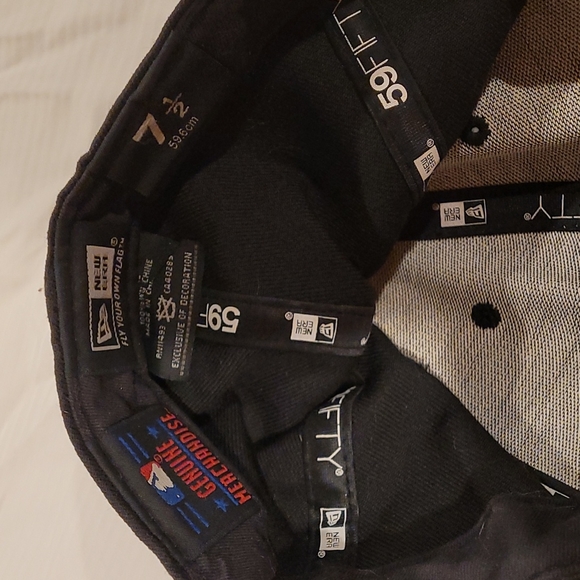 NY Yankee Fitted Hat - Picture 2 of 6